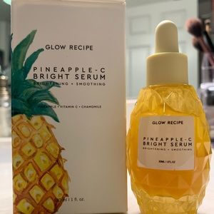 Glow Recipe Pineapple-C Brightening Serum